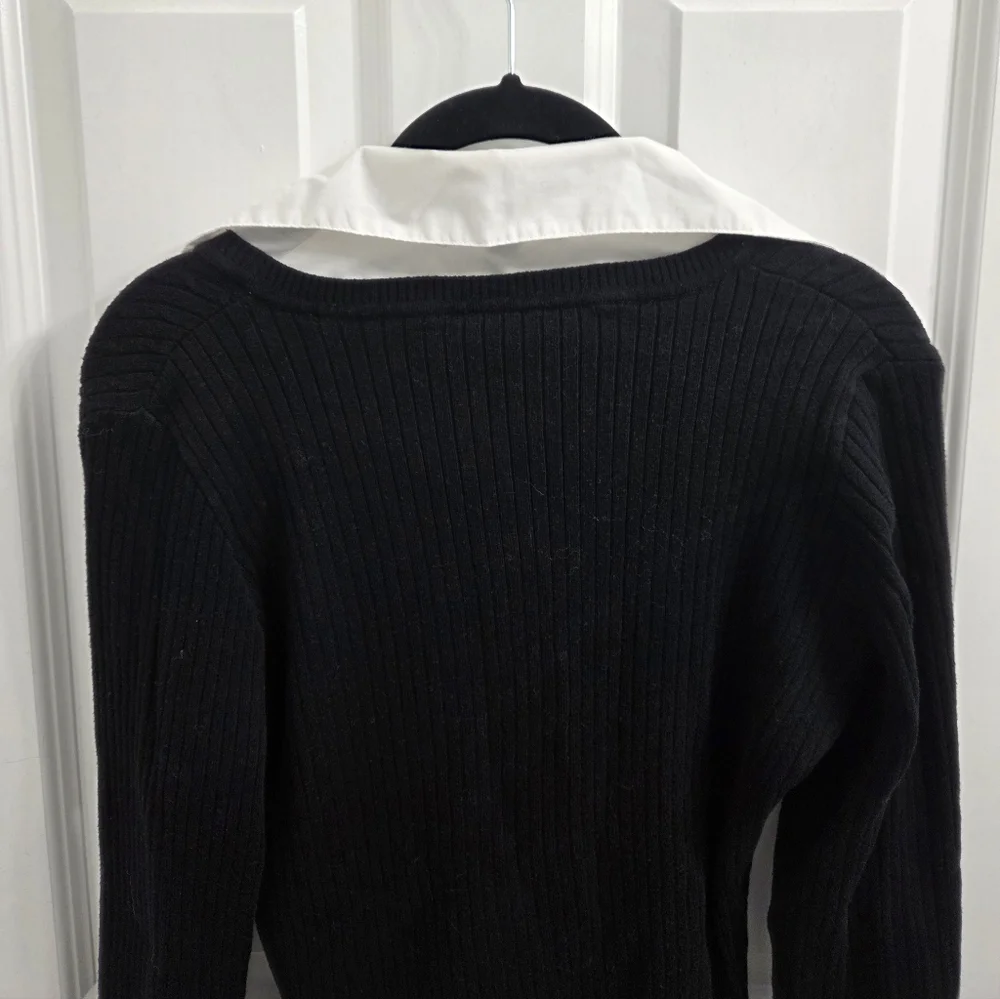 Carolyn Taylor Black Sweater with White Collar - Picture 6 of 9
